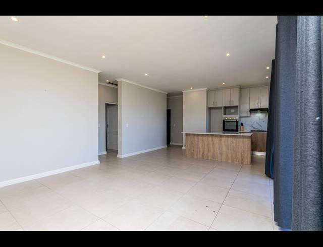3 BEDROOM APARTMENT TO LET IN SANDOWN